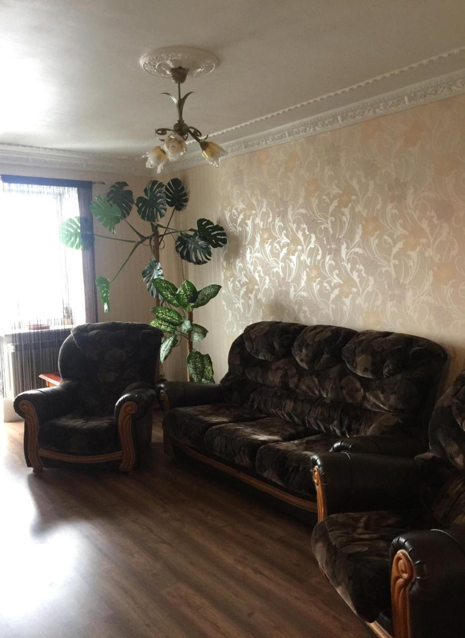 Apart Na Himnaziinoi Naberezhnii Apartamento Jarkov Exterior foto